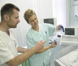 Opolski WCM dostał supernowoczesny aparat do leczenia noworodków z niedotlenieniem mózgu