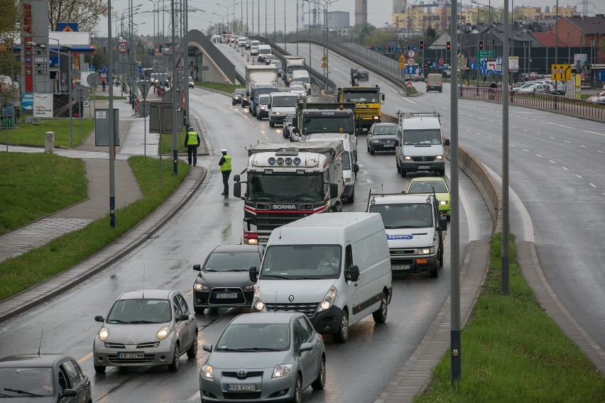 Skrzyżowanie Wielickiej, Limanowskiego, Powstańców Śląski i...