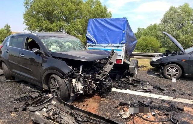 22-letni kierowca bmw zginął w wypadku na A4.