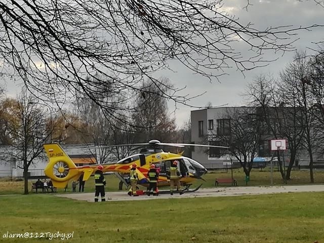 Okropny wypadek w Tychach. Roczna dziewczynka poparzona kawą. Ratownicy wezwali LPR. Potrzebny był pilny transport