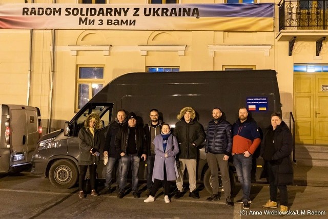 Bus gotowy do wyjazdu. Na kolejnych slajdach zobaczcie jak przebiegała akcji pomocy Radomia dla Winnicy.