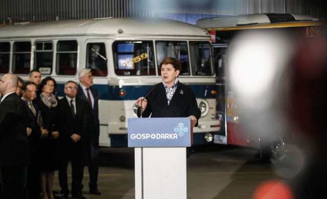 W marcu sanocką fabrykę odwiedziła premier Beata Szydło.