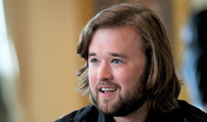 Haley Joel Osment ma dziś 32 lata. Nadal gra w filmach i...