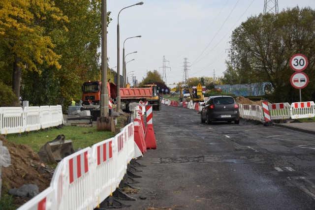 Przebudowa ul. Kombatantów ma potrwać do połowy listopada. Prace będą kosztowały ponad 1 mln zł.