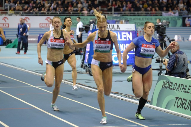 Dziś w Toruniu kolejna edycja mityngu lekkoatletycznego Copernicus Cup (początek godz. 17.30, transmisja w TVP Sport). Liczymy, że padną kolejne rekordowe wyniki. W naszej galerii przypominamy najciekawsze rekordy imprezy rozgrywanej w Arenie Toruń.  Prosimy przesuwać palcem po smartfonie lub strzałką na ekranie komputera>>>