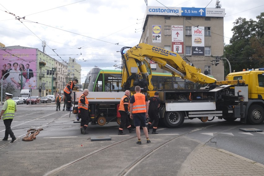 Wykolejenie tramwaju na skrzyżowaniu Głogowska-Hetmańska w...