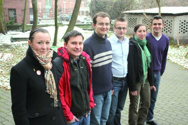 W pomoc Basi zaangażowali się m.in.: Ania Szmeichel, Kamil Rzęsiewicz, dr Radosław Biskup, Radosław Krajniak, Paulina Liczmańska i Damian Wilamowski