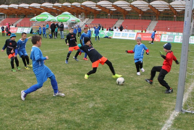 Dziewczęta i chłopcy przez dwa dni rywalizowali na stadionie w Brzegu.