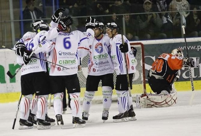 Sanoczanie wygrali z Zagłębiem Sosnowiec 5-3.