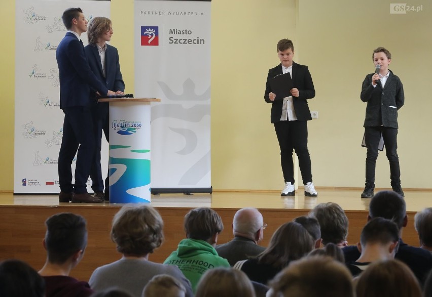 Szczecin: Uczniowie zaprezentowali się jako wolontariusze [WIDEO, ZDJĘCIA]