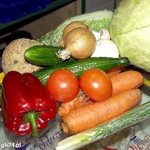 W profilaktyce raka jelita grubego ważna jest dieta. Pamiętajmy, aby każdego dnia jeść pokarmy bogate w błonnik oraz warzywa i owoce.