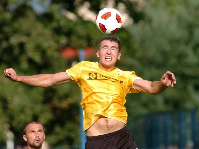 Piotr Marut jest pierwszym zawodnikiem, który w rundzie wiosennej pokonał bramkarza Rzemieślnika - Michała Wilczyńskiego.