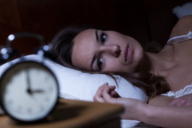 To, że źle śpimy, zależy od wielu czynników. Wystarczy wyeliminować kilka z nich, a może dobry sen powróci.