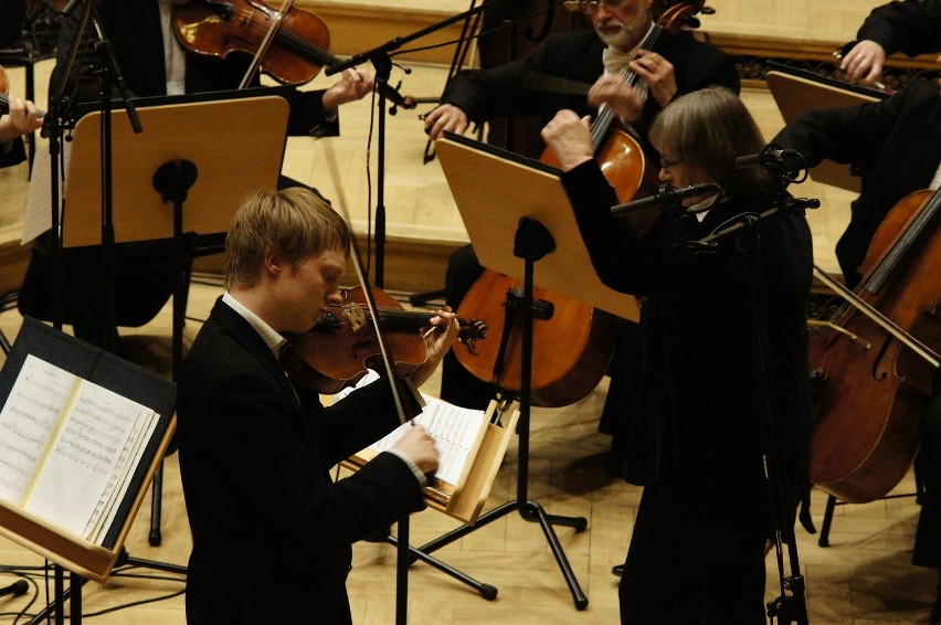 Orkiestra Kameralna Amadeus i Eivin Holtsmark Ringstad