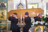 Ks. Jan Prokopiuk nie żyje. Pogrzeb celebrował bp Paweł, duchowny spoczął przy cerkwi św. Jana Teologa w Nowoberezowie (zdjęcia)