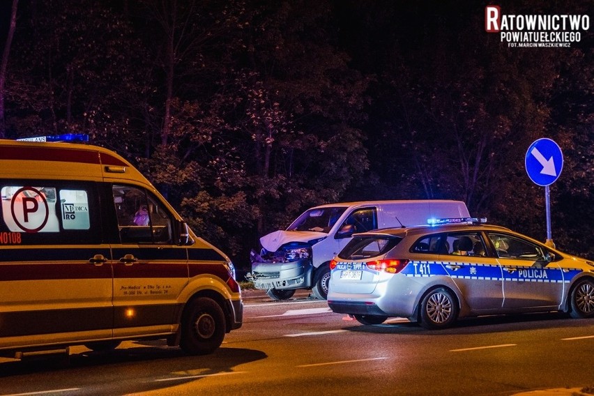 Ełk: Wypadek na ulicy Grajewskiej. Bus uderzył w autobus komunikacji miejskiej [ZDJĘCIA]