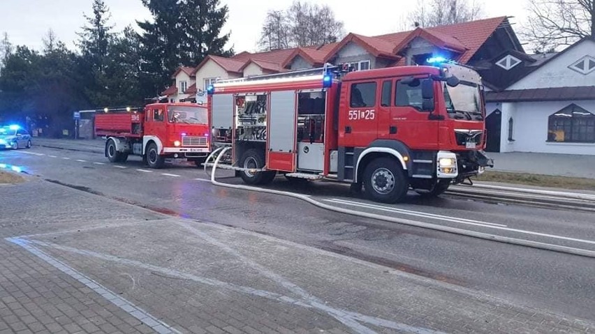 Teraz na miejscu policja bada wszystkie okoliczności tego...