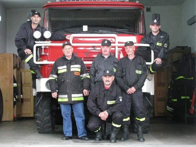 Strażacy z Ochotniczej Straży Pożarnej w Bronowicach są jak jedna wielka rodzina. W przenośni i dosłownie, bo sporo tu braci, ojców i synów.