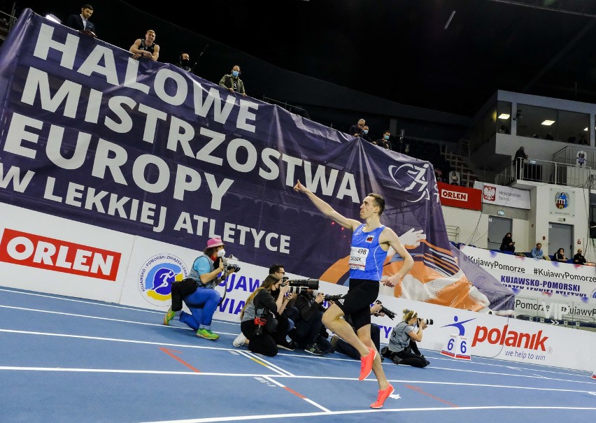 Halowe mistrzostwa Polski w lekkoatletyce rozgrywane były...
