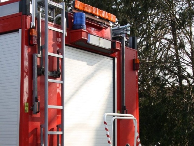 Do gaszenia pożaru w miejscowości Pyszczyn, w okolicy Dobrcza skierowano cztery zastępy straży pożarnej