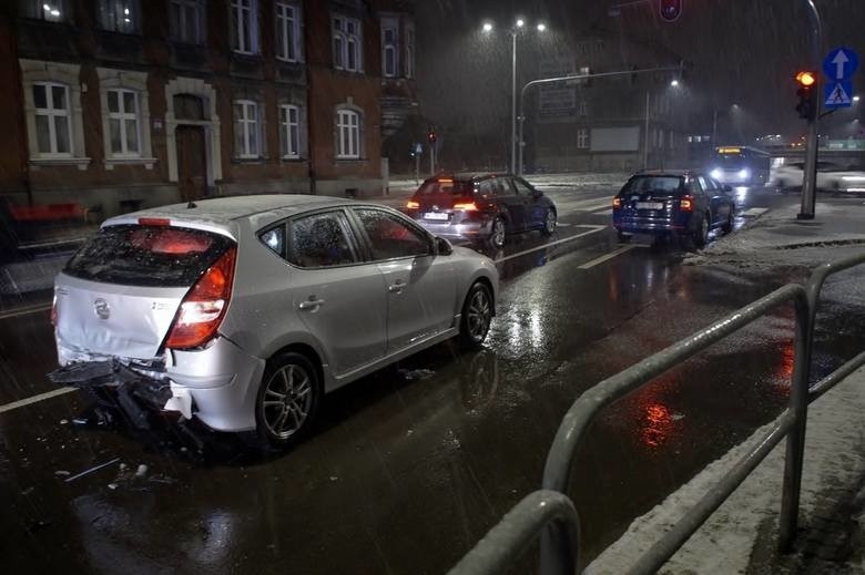 Kolizja na ulicy Tuwima w Słupsku. Sprawca był pijany