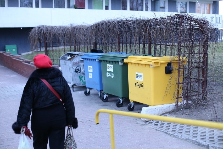 Katowice, osiedle Tysiąclecia. Segregacja odpadów już się...