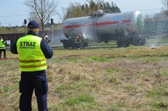 Ćwiczenia służb na kolejowym przejściu granicznym w Kuźnicy