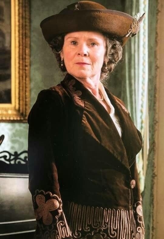 Imelda Stanton jako Lady Bagshaw w "Downton Abbey"