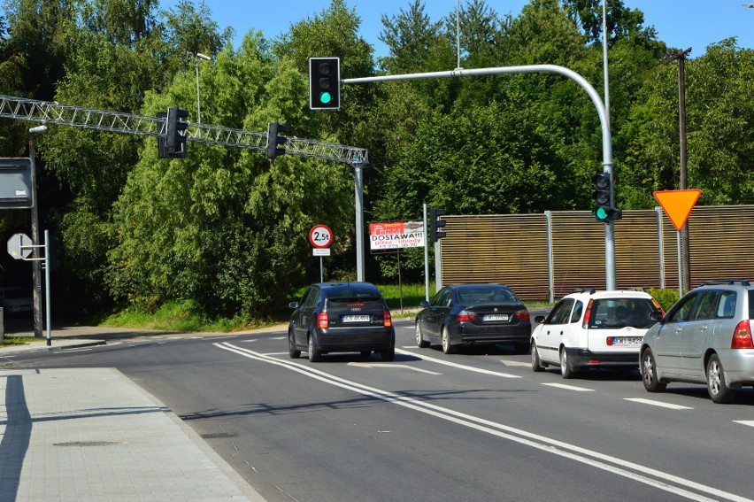 Wieliczka. Bezpieczniej na skrzyżowaniu z DK 94. Niezbędna jest jeszcze przebudowa ulicy Reformackiej