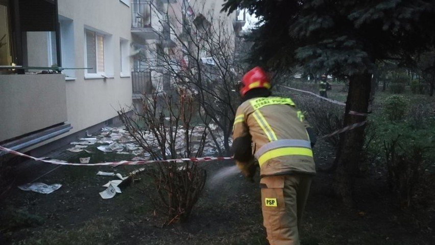 Ogień pojawił na 3 piętrze w bloku przy ul. 14 Pułku...