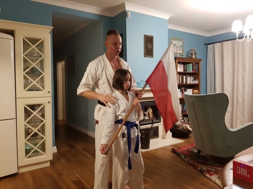 Trening Kieleckiego Klubu Sportowego Karate w biało - czerwonych barwach. Tym razem online [ZDJĘCIA]