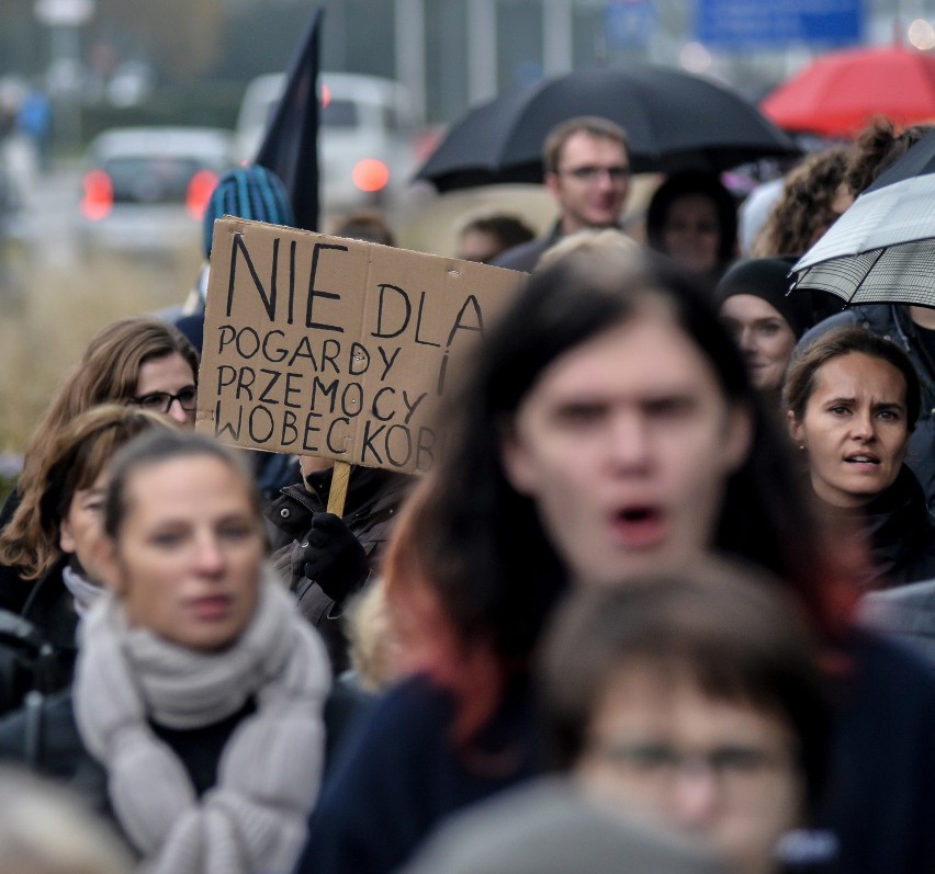 Manifestacja pod nazwą "Strajk Kobiet Gdynia - Runda Druga"