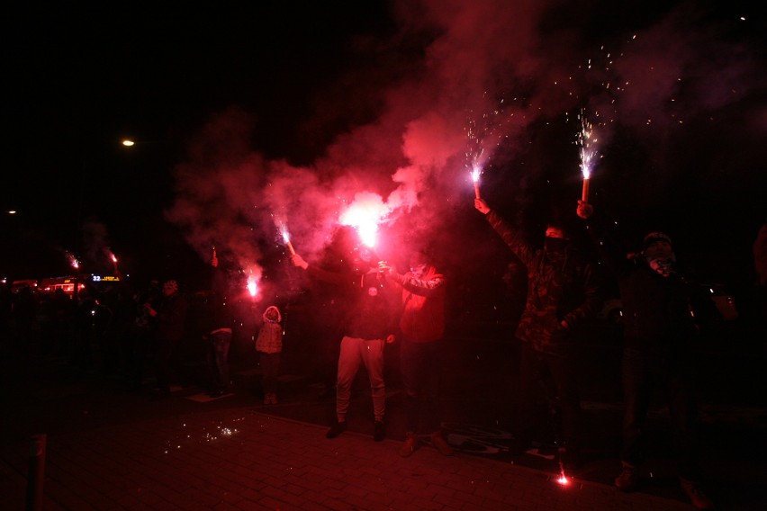 Kibice Górnika Zabrze na jubileusz swojego klubu odpalili...