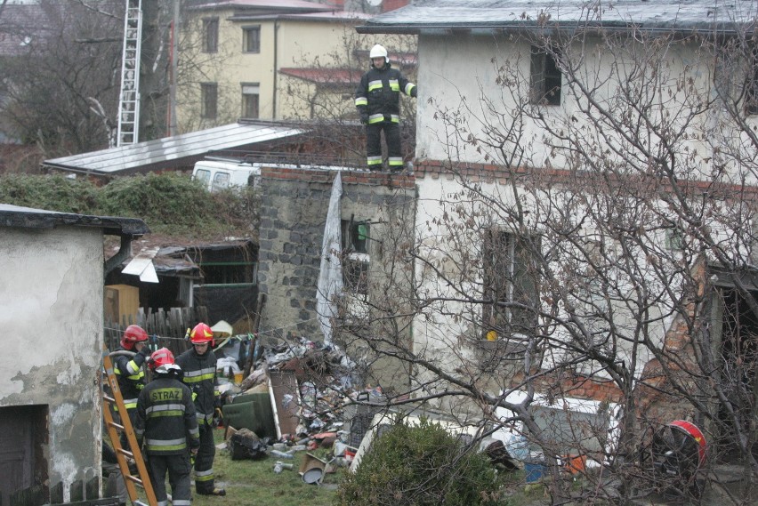 Pożar domu w Rybniku przy Wodzisławskiej [ZDJĘCIA]. Na szczęście nikt nie ucierpiał 