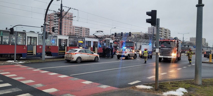 Poważny wypadek w Fordonie. 14-latka została potrącona przez tramwaj