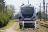 Mieszkańcy Słupska twierdzą, że stojące na bocznicy składy kolejowe są zbyt hałaśliwe (ZDJĘCIA) 