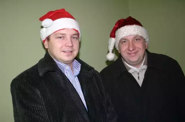 Radni powiatowi Michał Jędrys i Marcin Ożóg zamierzają rozpropagować swoją świąteczną akcję na inne powiaty regionu.