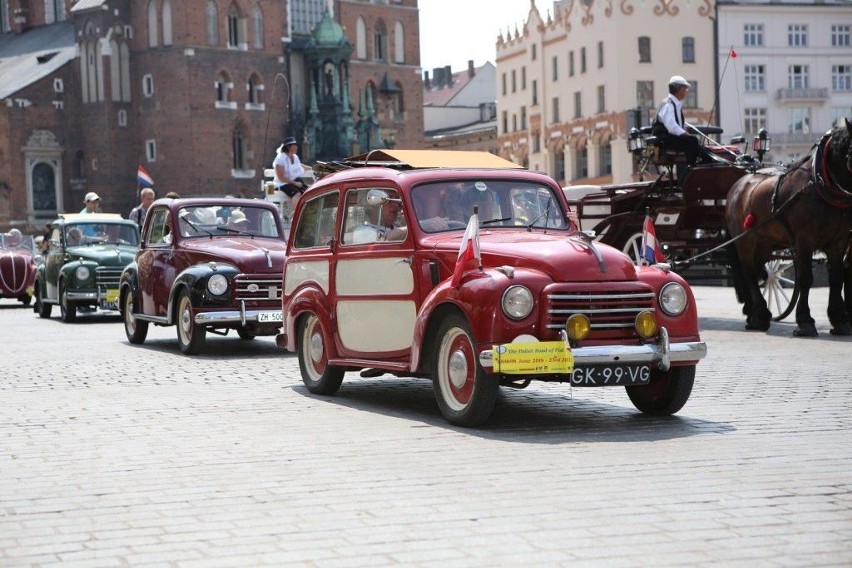 Prezentacja Fiatów 500 Topolino na Rynku w Krakowie, Fot:...