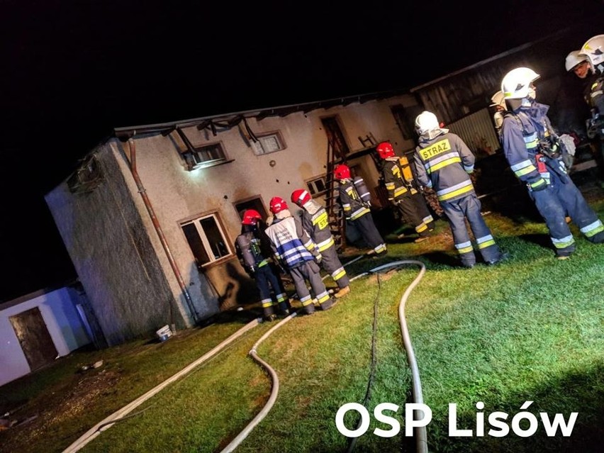 Pożar w w Kalinie. Prawdopodobnie wystrój budynku zapalił się od pieca ZDJĘCIA