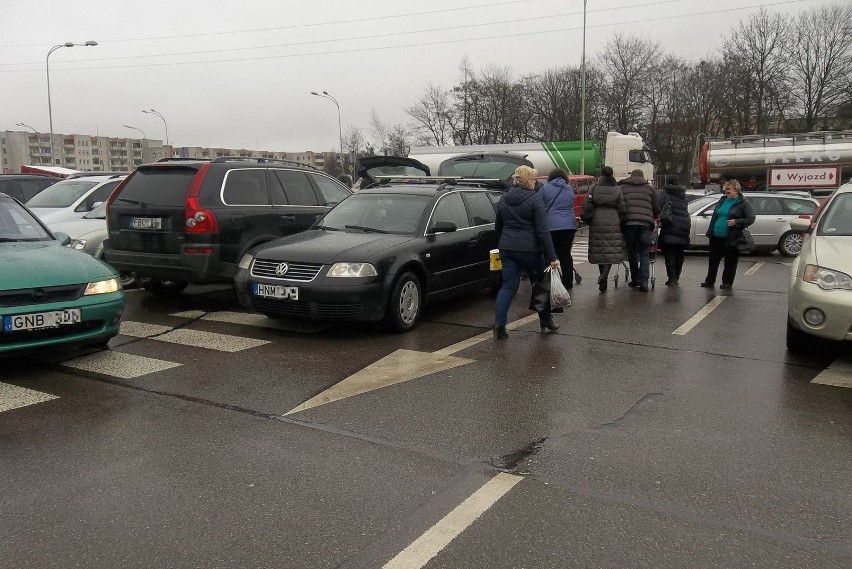 Sądząc po zdjęciach, największe zamieszanie tworzy się na...