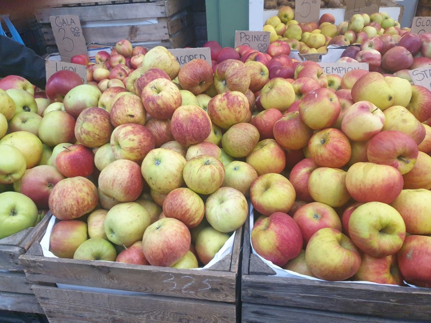 W grupie owoców bardzo dużo zdrożały jabłka, bo ponad 30...