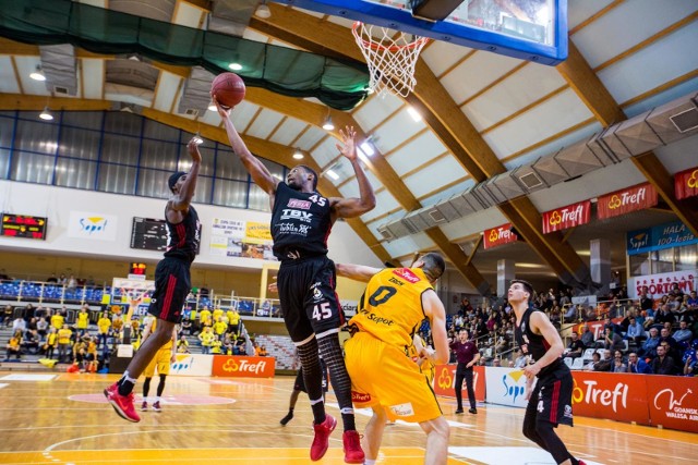 09 12 2017 sopot.polska liga koszykowki. mecz trefl sopot - start lublin n/z derryl reynoldk (45), stephen steve zack (0) fot. piotr hukalo / dziennik baltycki / polska press