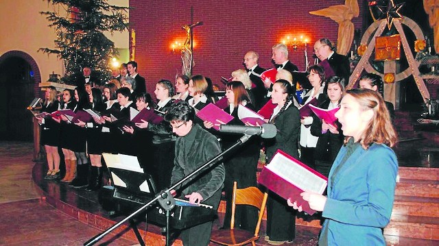 Podczas białobrzeskich obchodów rocznicy odzyskania niepodległości przez Polskę w sali konferencyjnej ratusza zaśpiewa między innymi polonijny chór Echo ze Lwowa. 