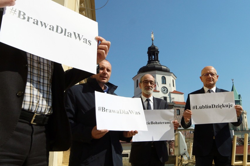 #BrawaDlaWas. Ludzie wyszli na balkony podziękować medykom