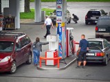 Bardzo droga benzyna na Dolnym Śląsku. Apel do Jarosława Kaczyńskiego o obniżenie akcyzy [CENY, STACJE PALIW]