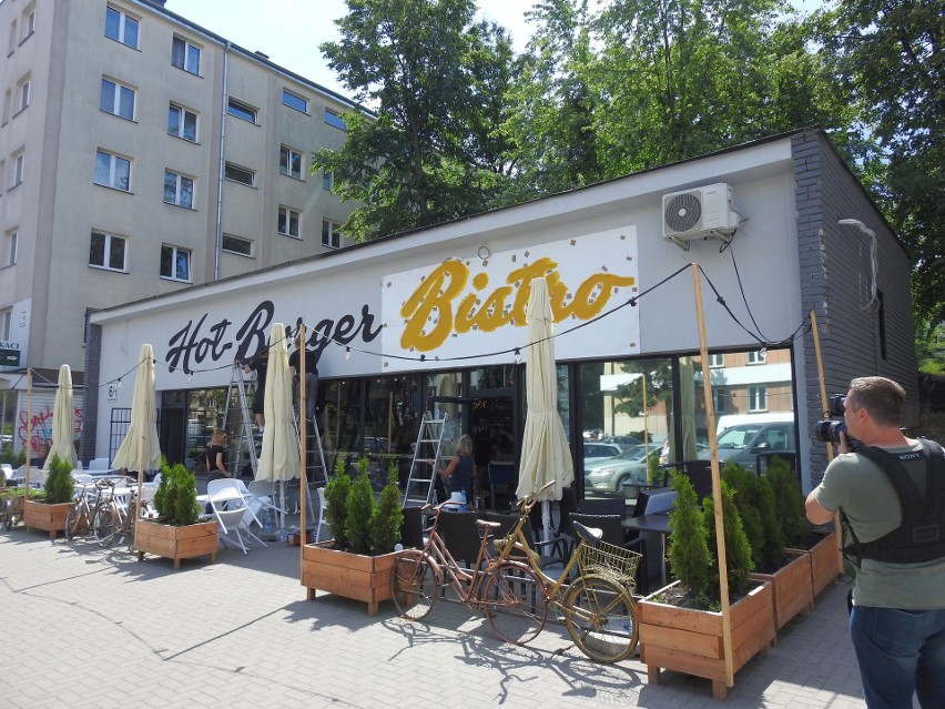 Hot Burger Bistro w Białymstoku to lokal, który przeszedł...