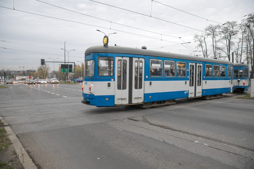 Obecnie tramwaje jadące z Bieżanowa ul. Wielicką nie mogą...