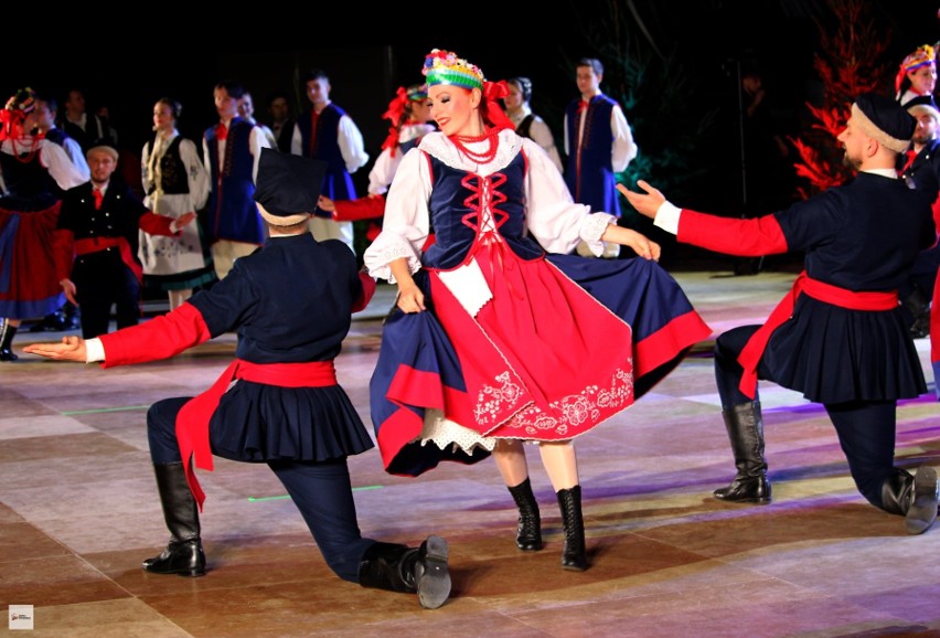 Zespół Pieśni i Tańca „Ziemia Bydgoska” wystąpi i zaśpiewa na azjatyckim festiwalu w Omanie 