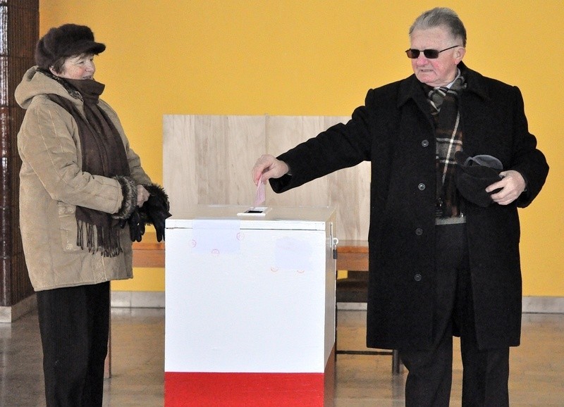 Mieszkańcy Tarnobrzega wybierali w niedzielę prezydenta miasta