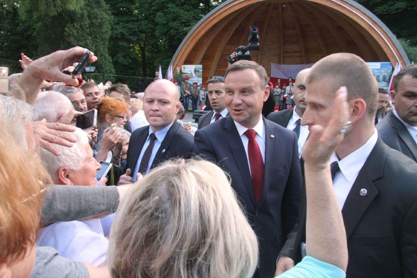 Prezydent Andrzej Duda gościł do Buska. Witały go tłumy  